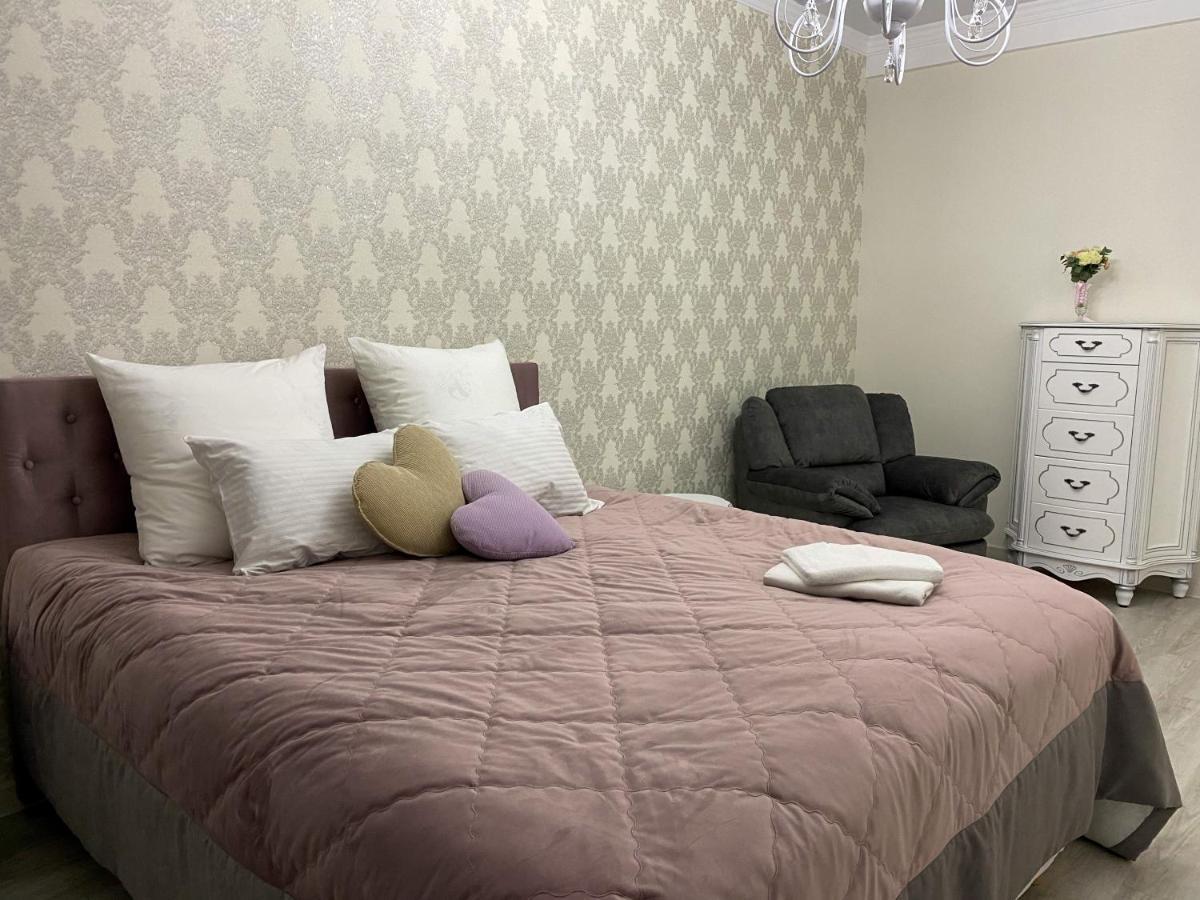 Golden Park Hotel Pavlodar Habitación foto