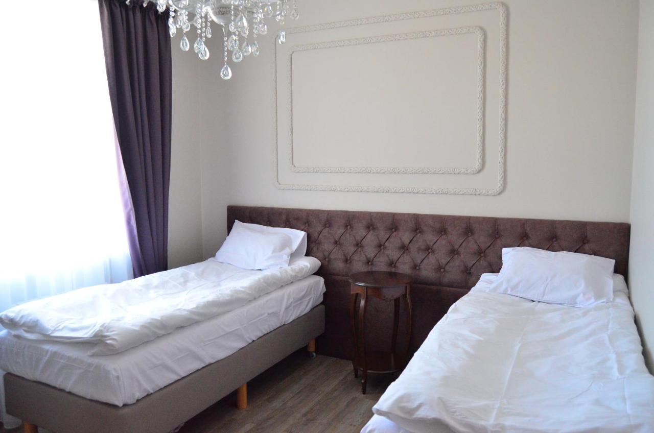 Golden Park Hotel Pavlodar Habitación foto