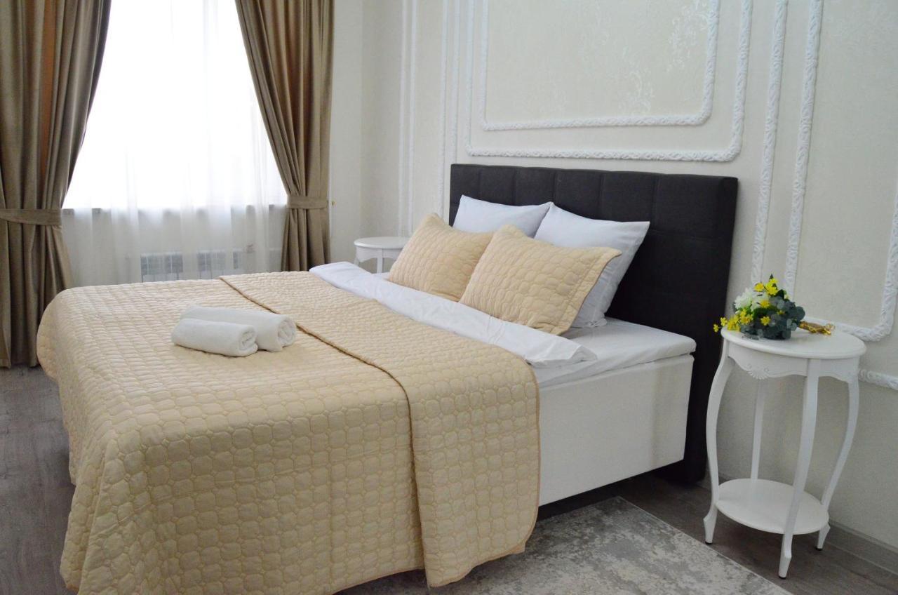 Golden Park Hotel Pavlodar Exterior foto
