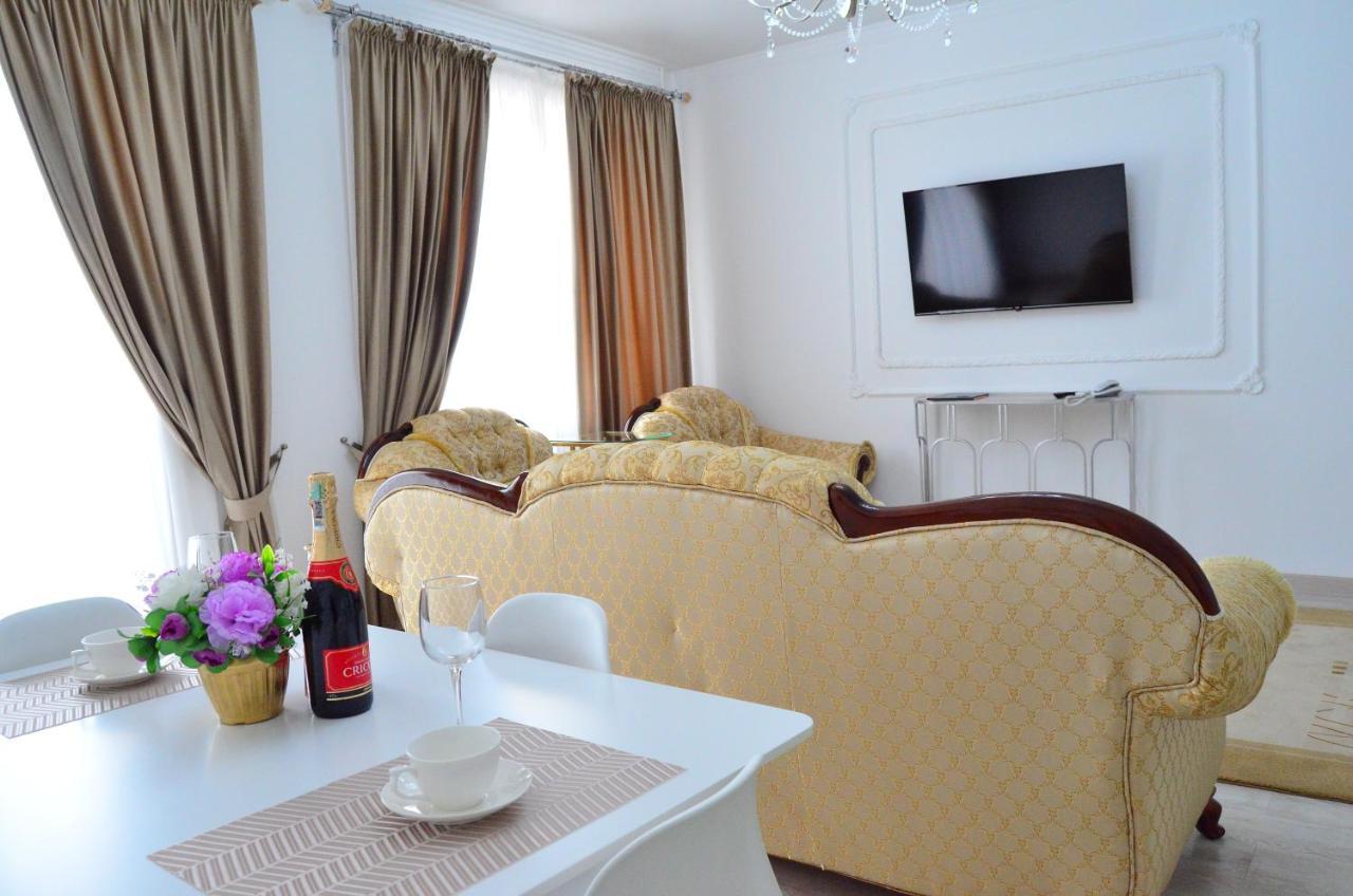 Golden Park Hotel Pavlodar Exterior foto