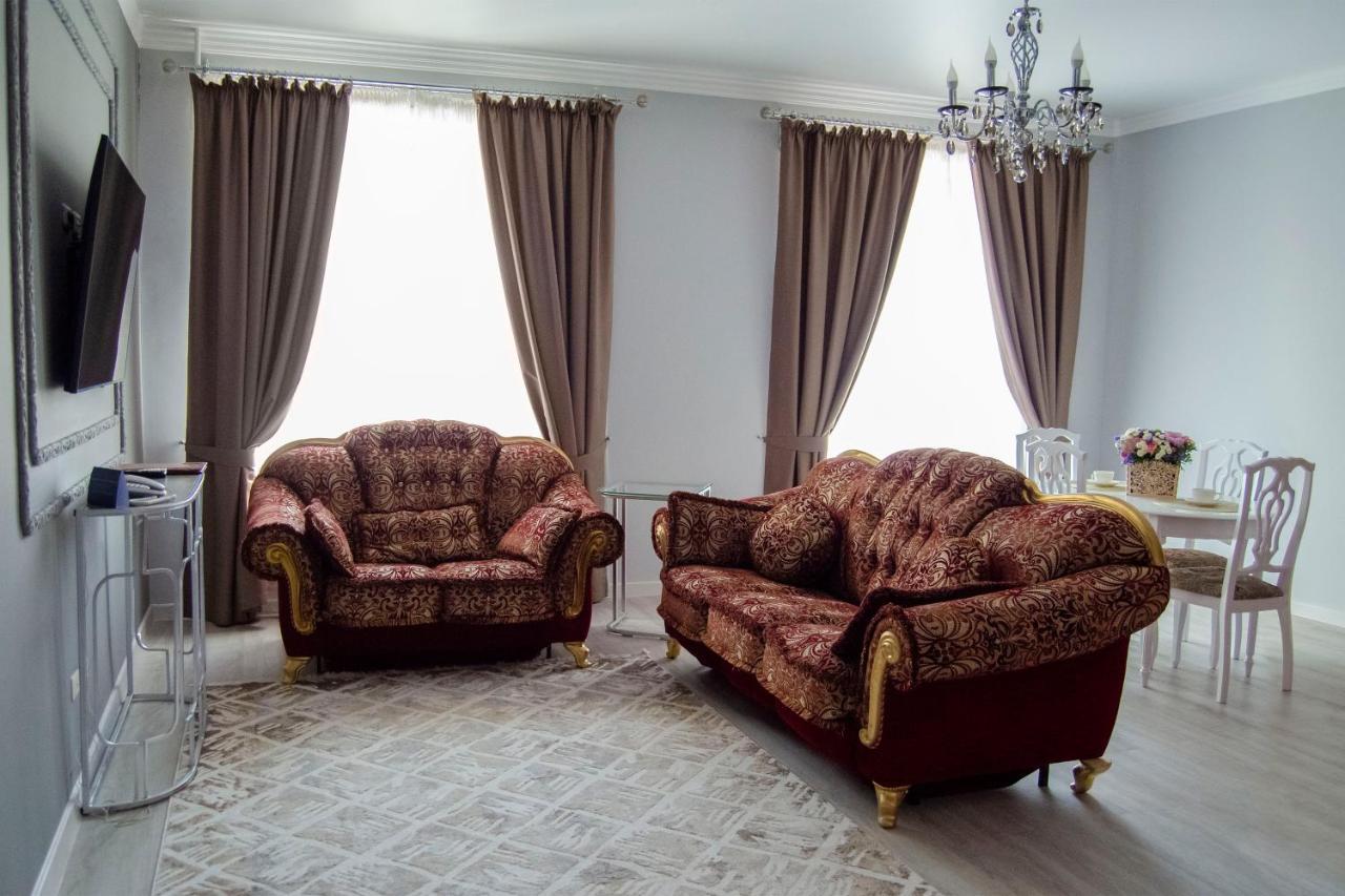 Golden Park Hotel Pavlodar Exterior foto