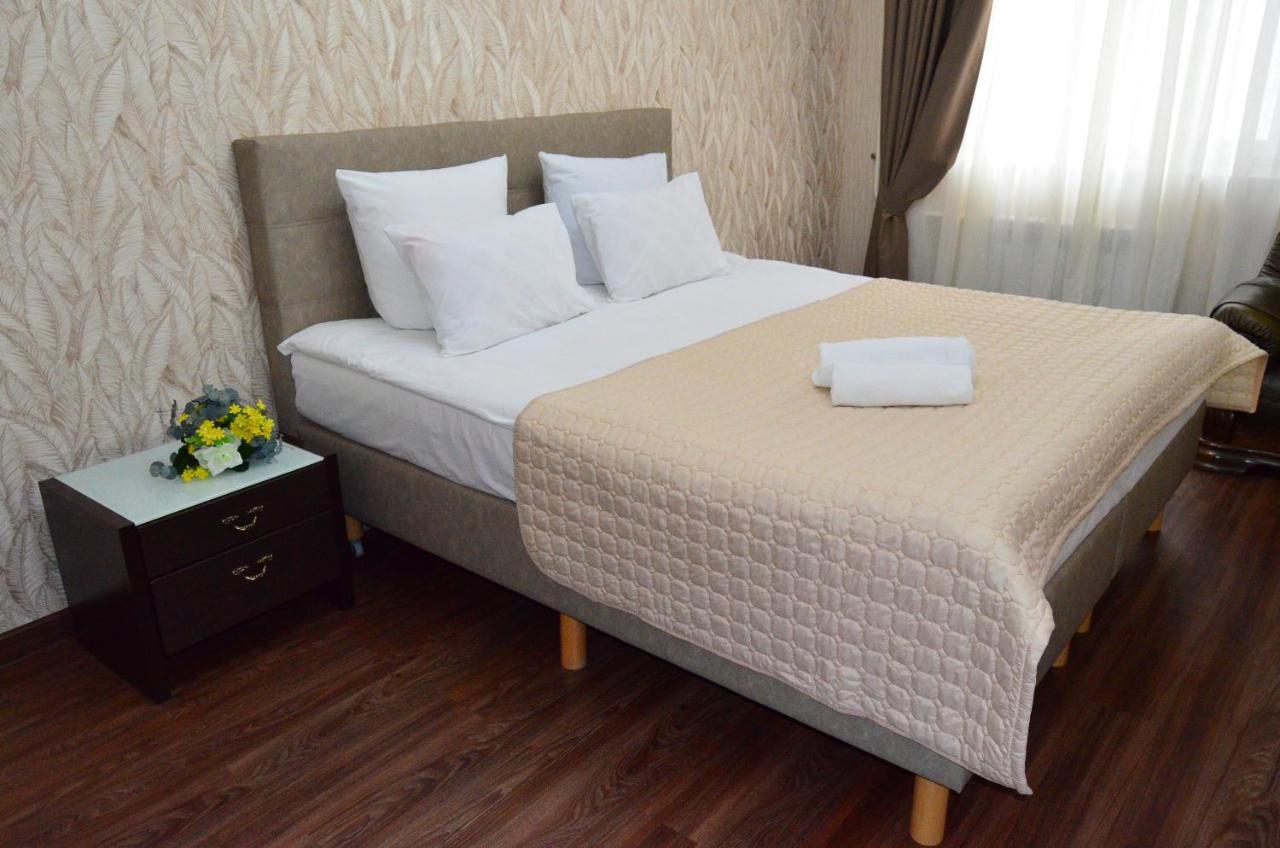 Golden Park Hotel Pavlodar Exterior foto
